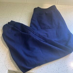 FIGS Women’s Navy Scrub Joggers